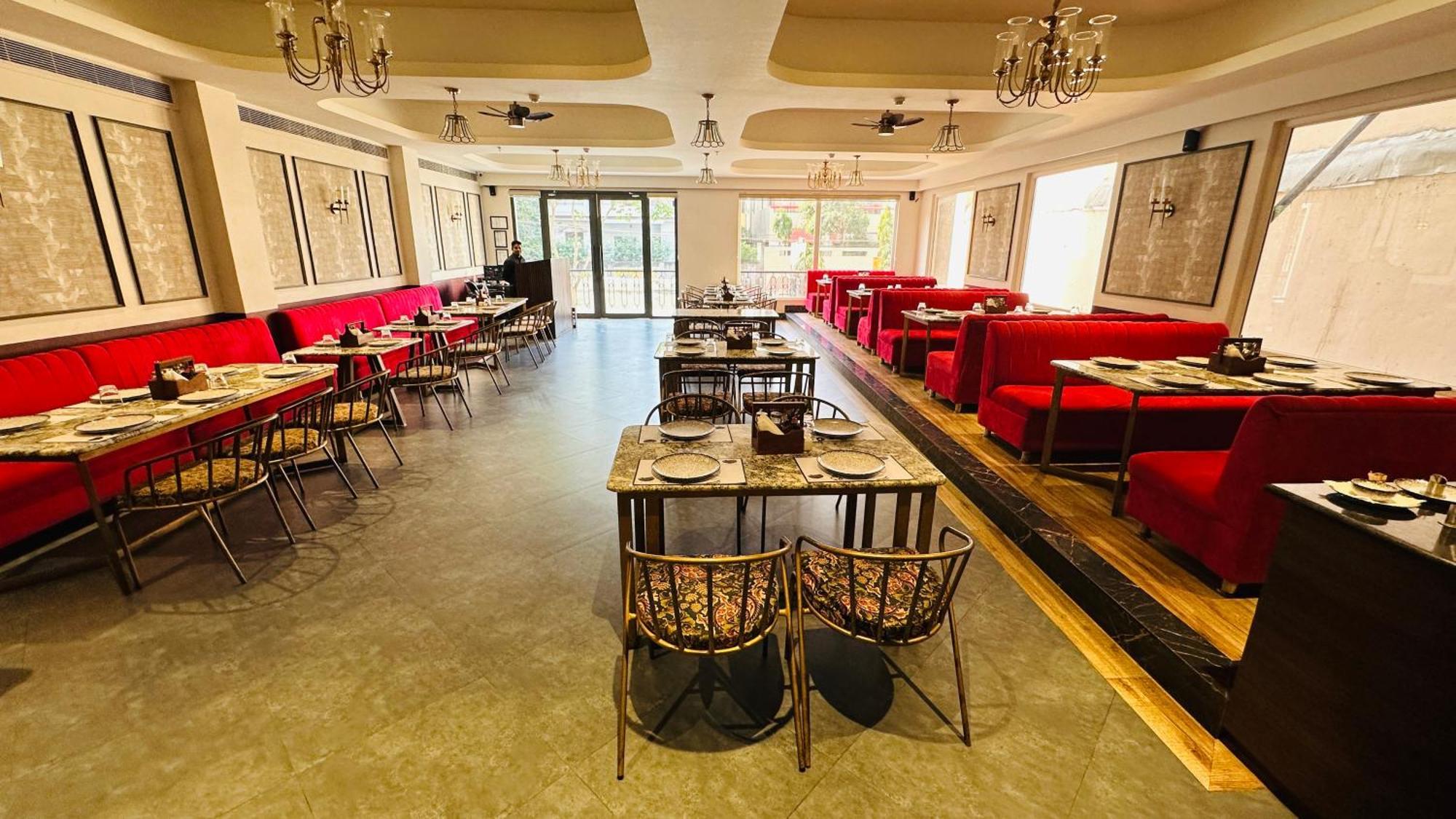 Wells Inn Hotel Varanasi Dış mekan fotoğraf