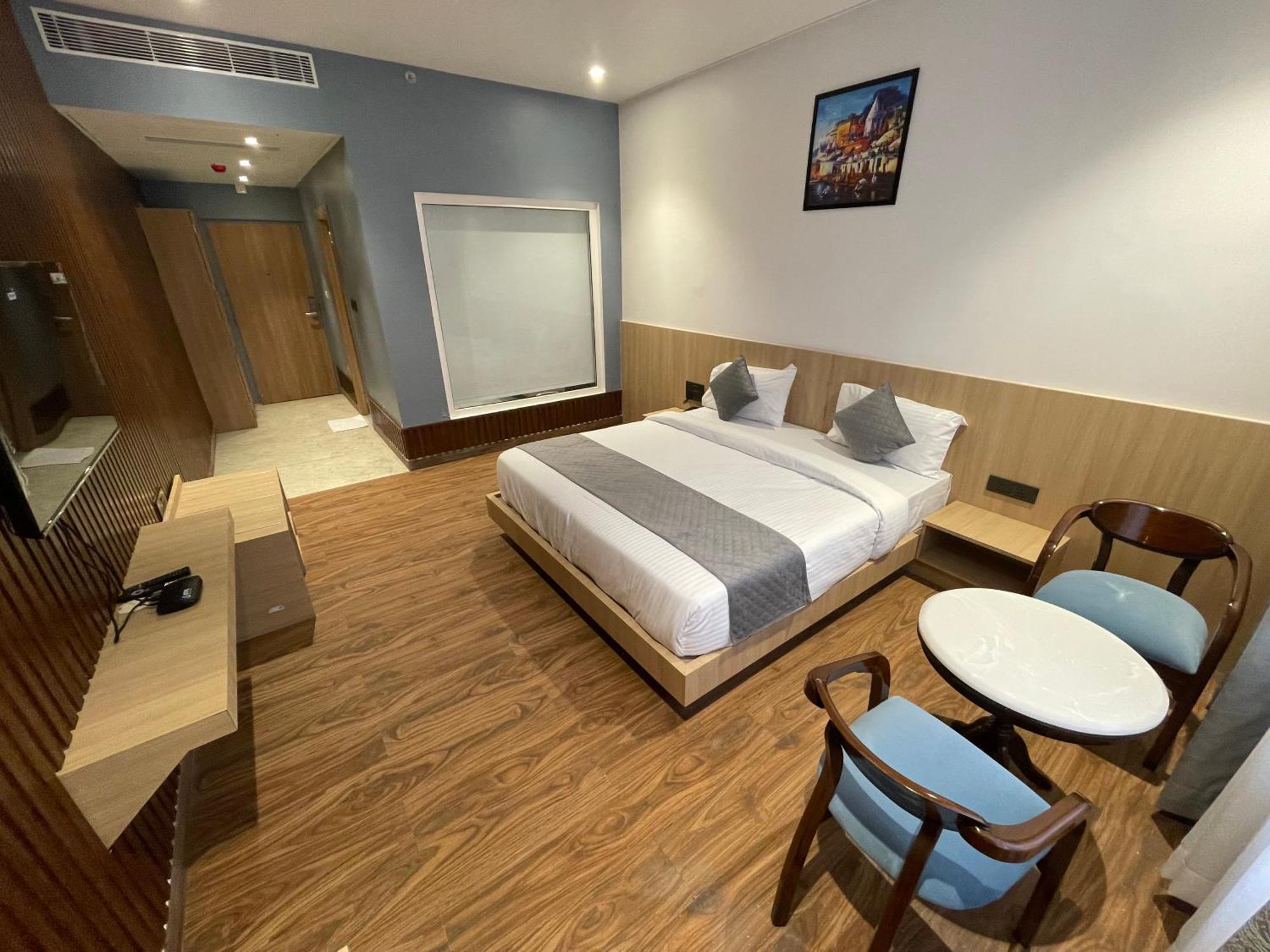 Wells Inn Hotel Varanasi Dış mekan fotoğraf